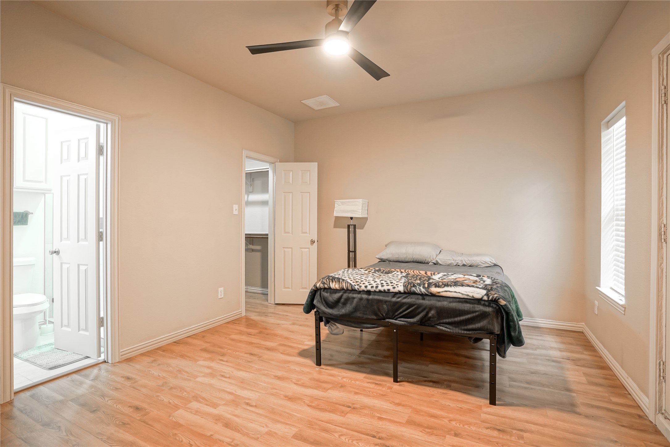 609 Trails End Court Hurst TX 76054