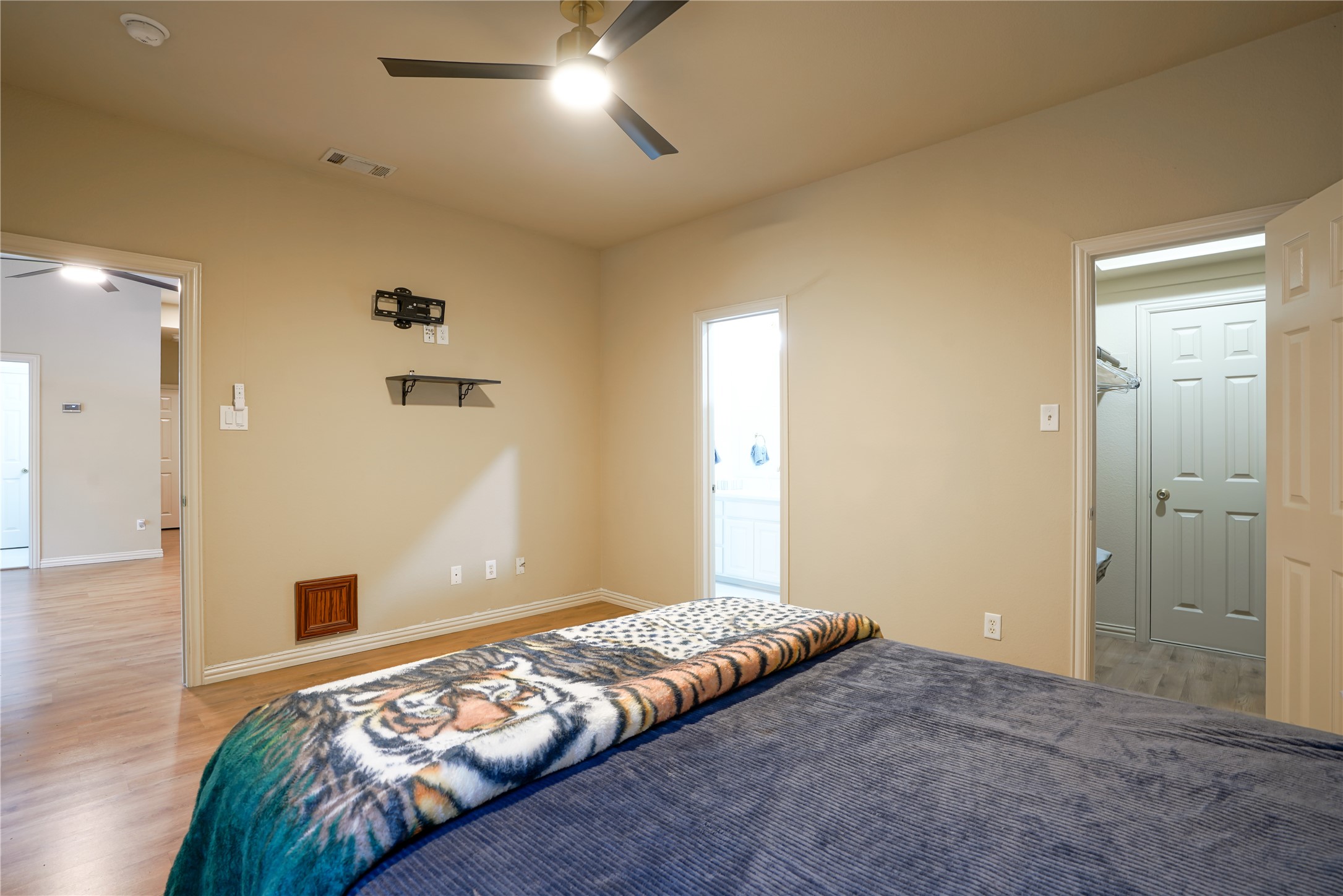 609 Trails End Court Hurst TX 76054