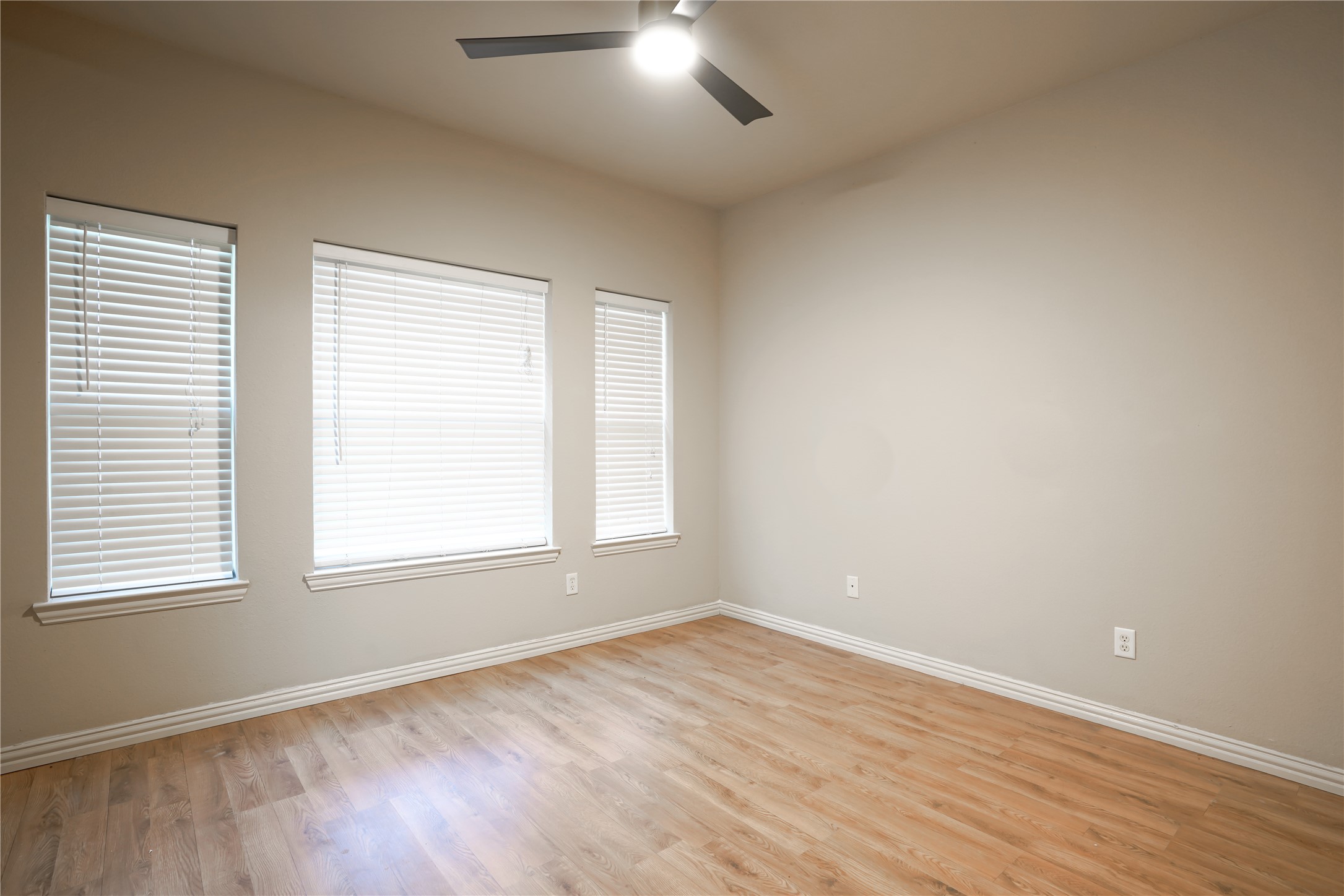 609 Trails End Court Hurst TX 76054