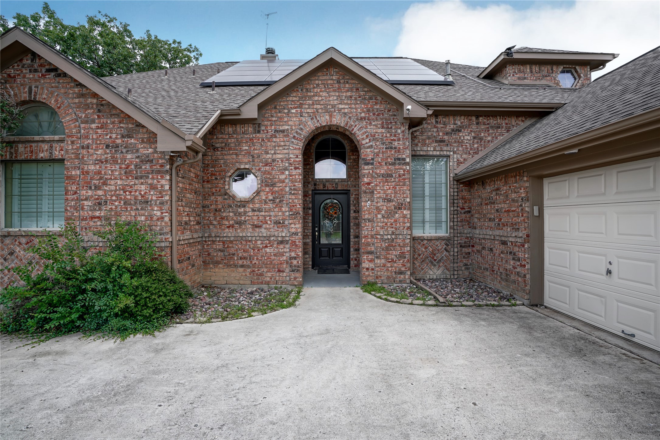 609 Trails End Court Hurst TX 76054