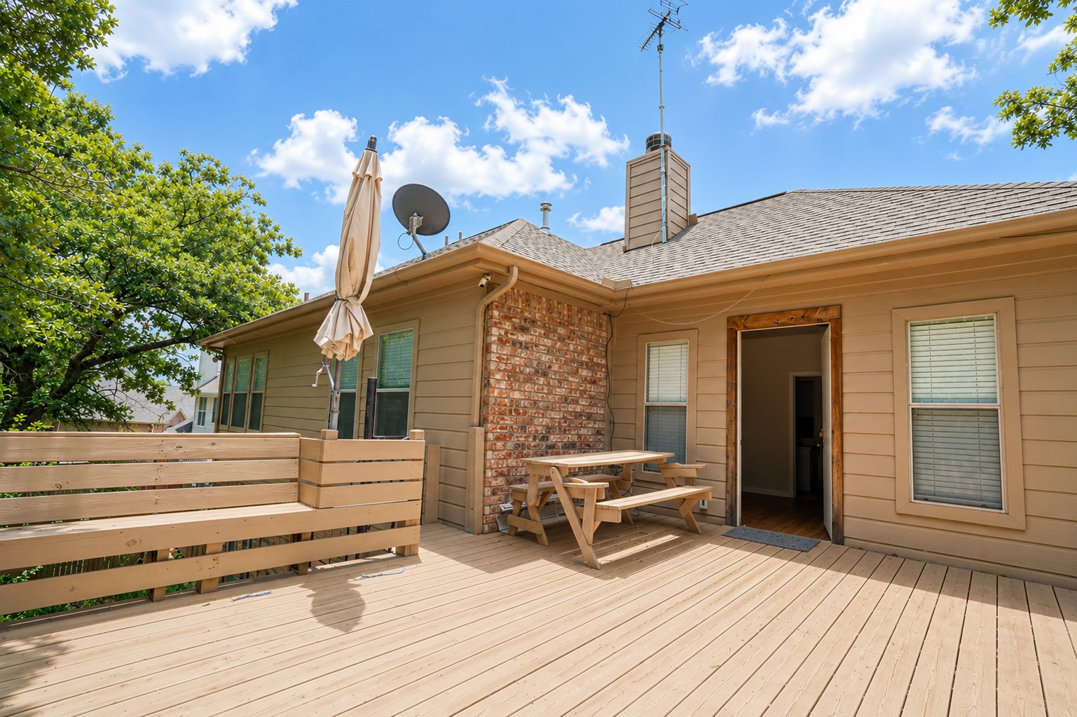 609 Trails End Court Hurst TX 76054