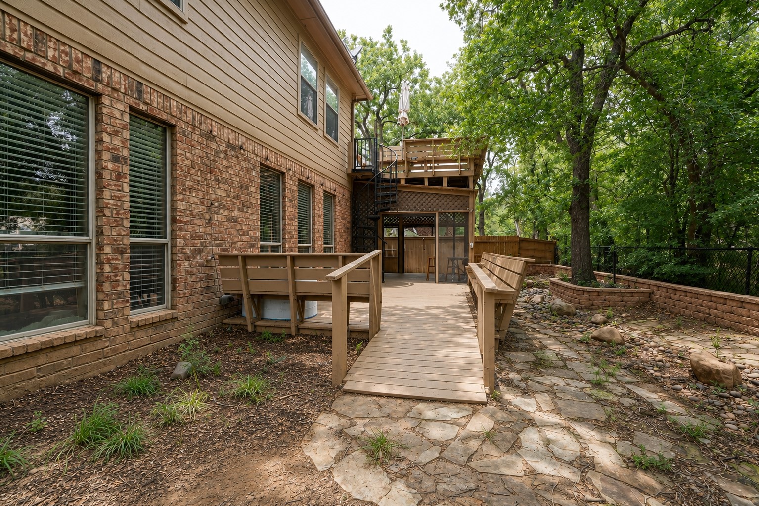 609 Trails End Court Hurst TX 76054