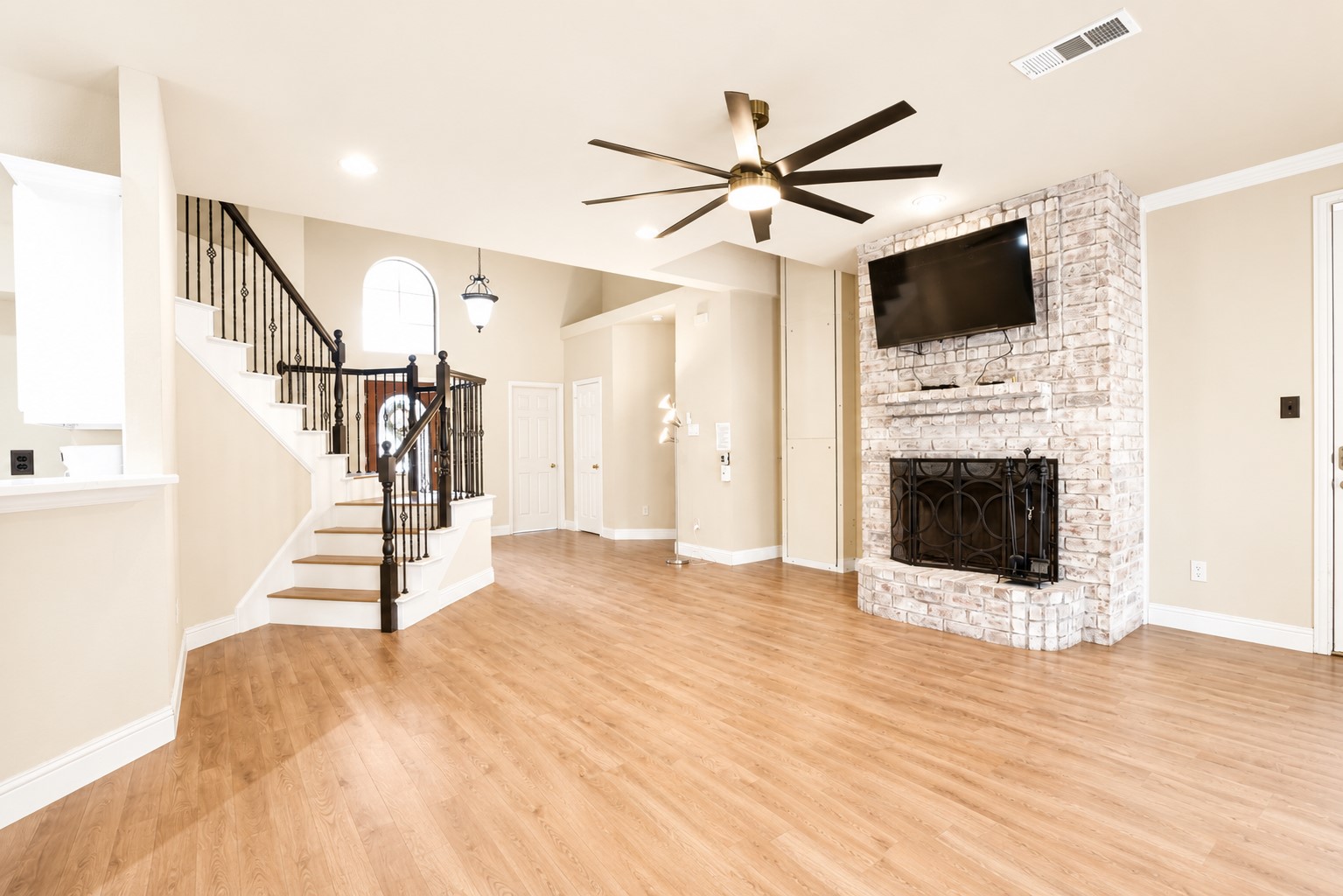 609 Trails End Court Hurst TX 76054
