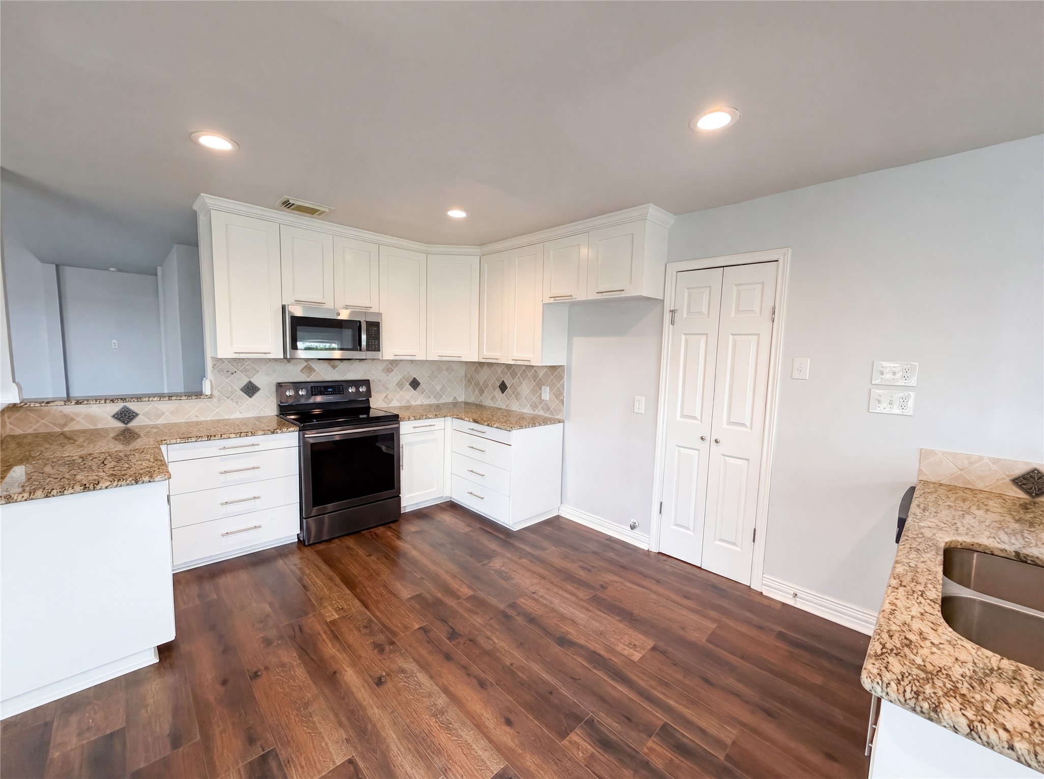 3434 Hightrail Lane Garland TX 75043