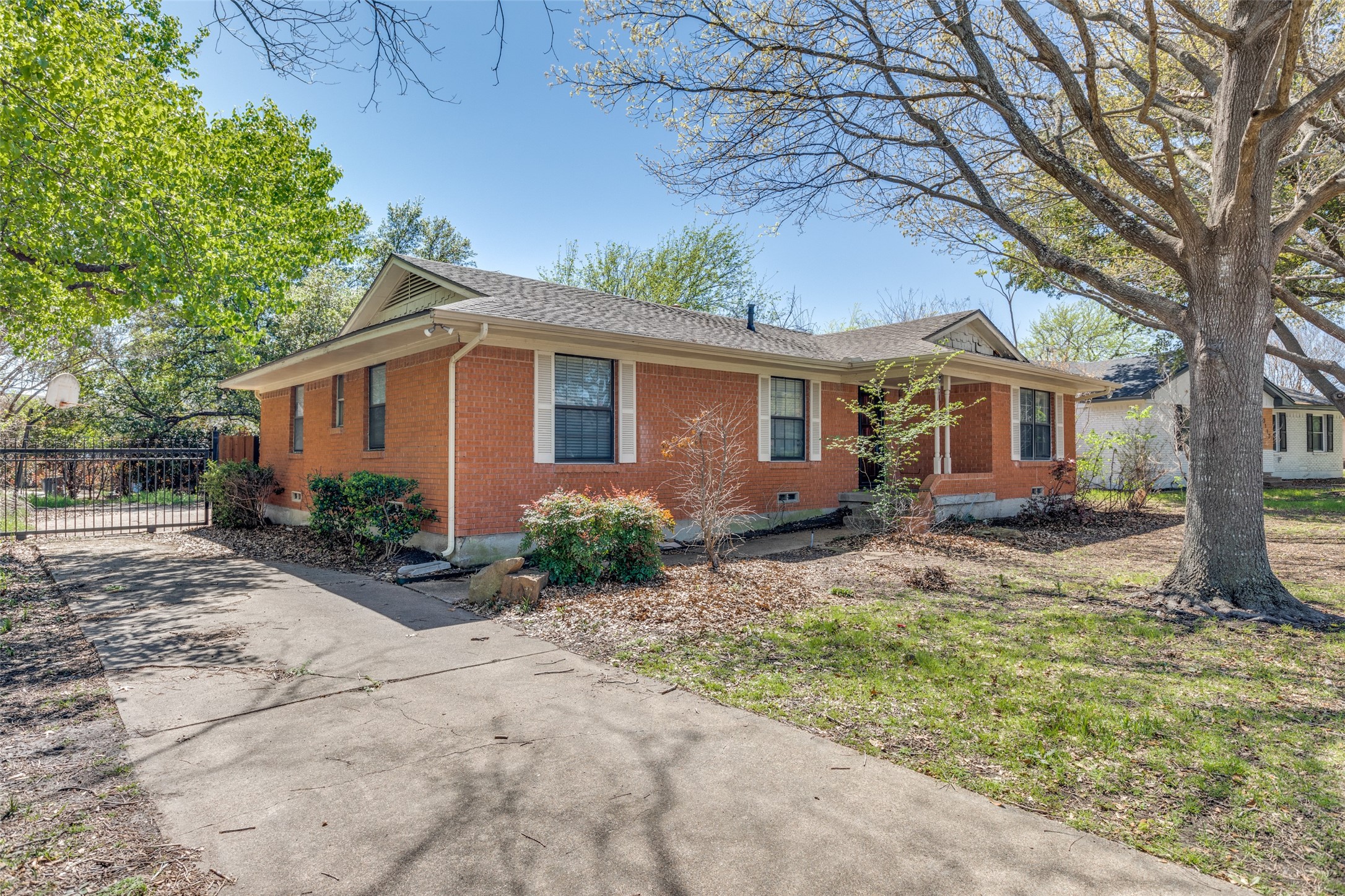 3122 Ruidosa Avenue Dallas TX 75228