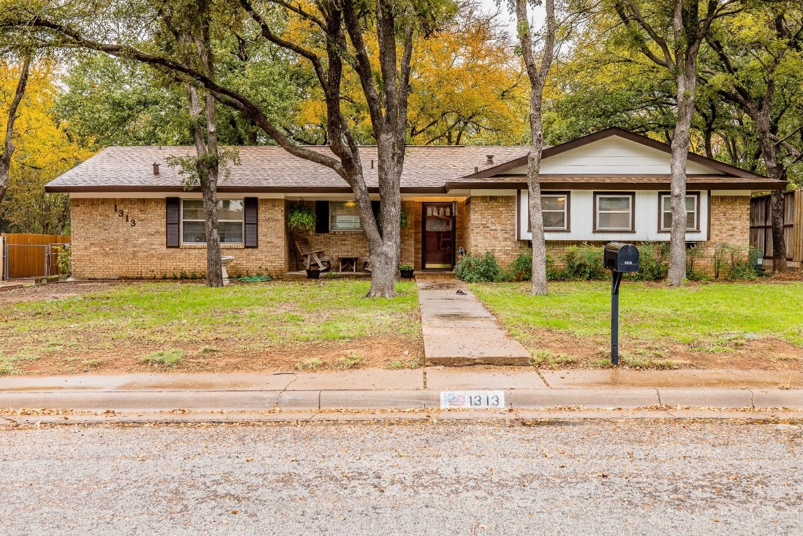 1313 Fisher Street Graham TX 76450