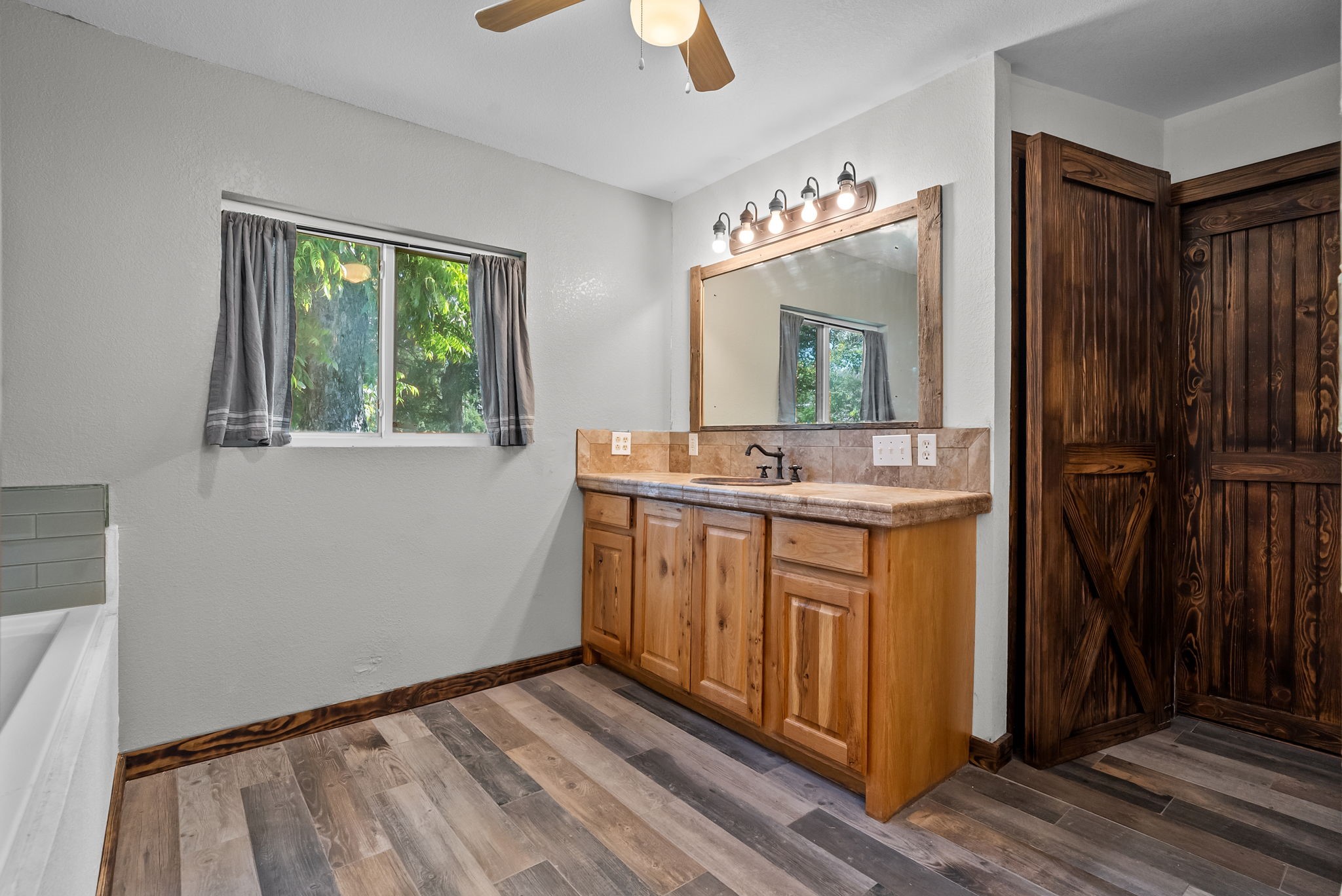 1300 Finney Drive Weatherford TX 76085