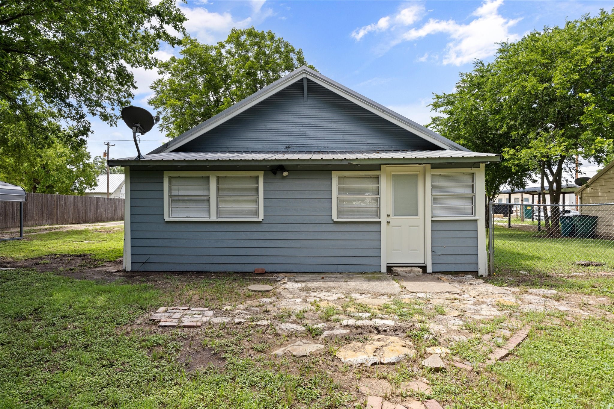145 E Denmark Street Walnut Springs TX 76690