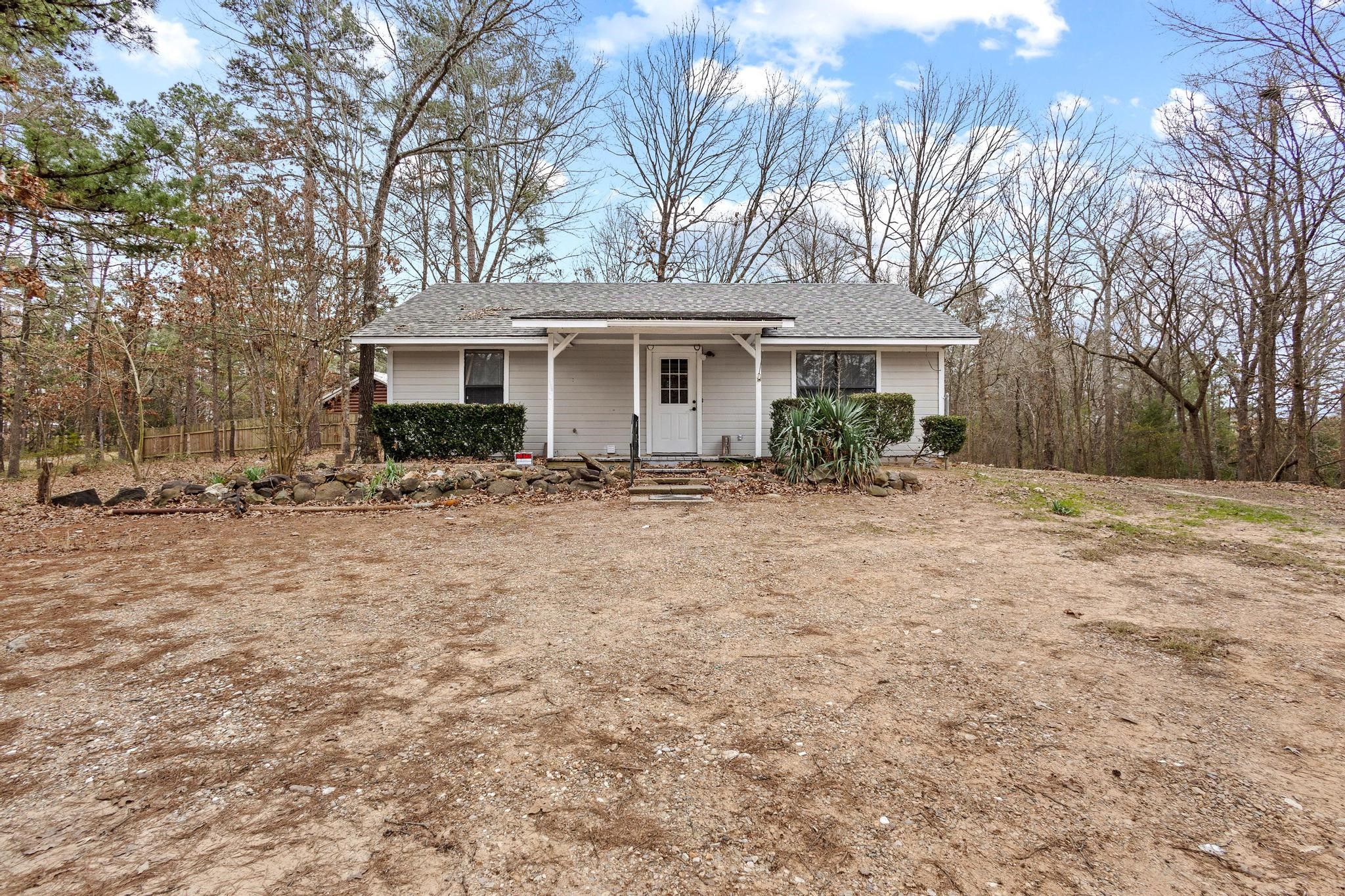 206 County Road 34980 Powderly TX 75473