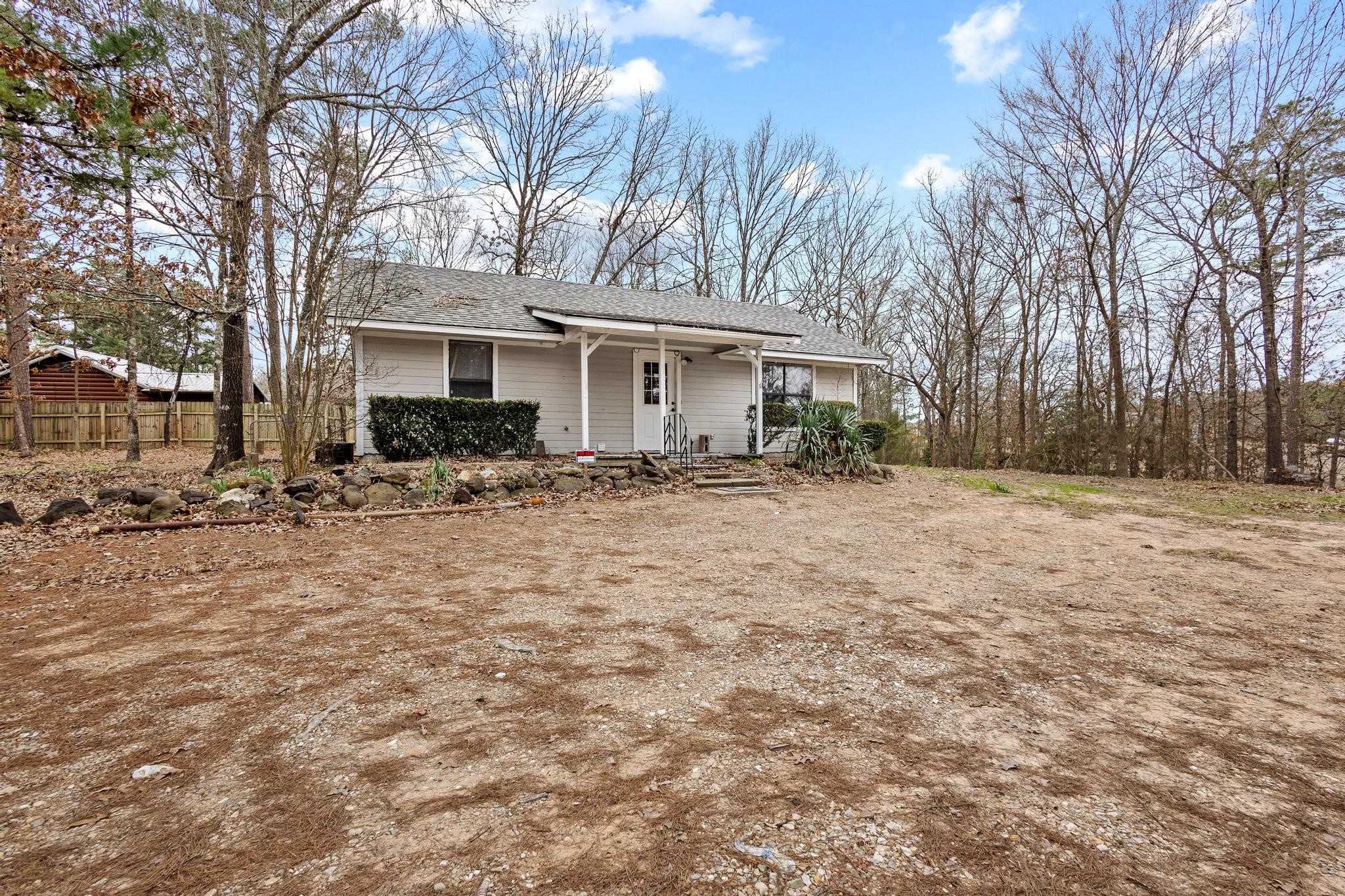 206 County Road 34980 Powderly TX 75473