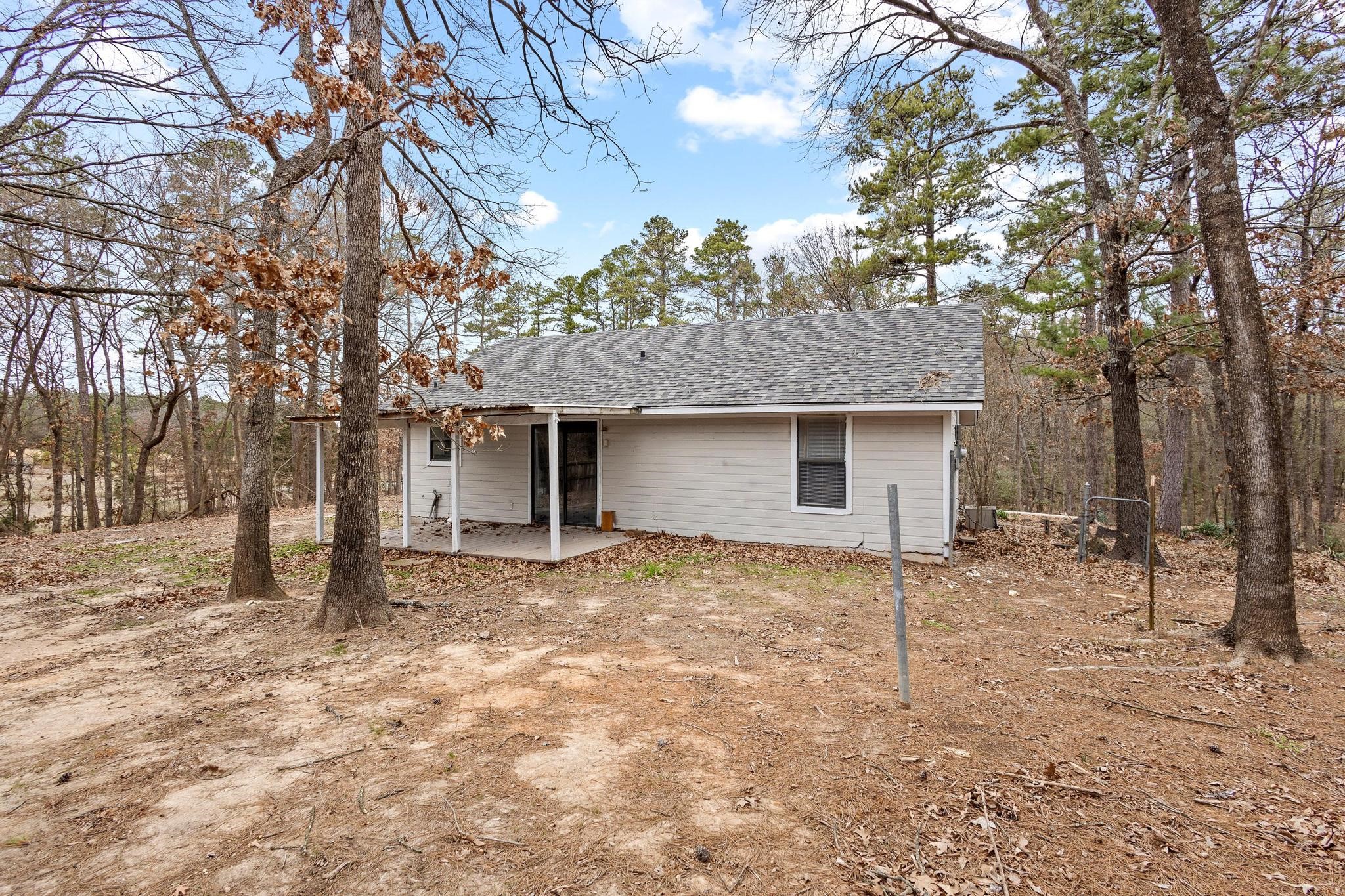 206 County Road 34980 Powderly TX 75473