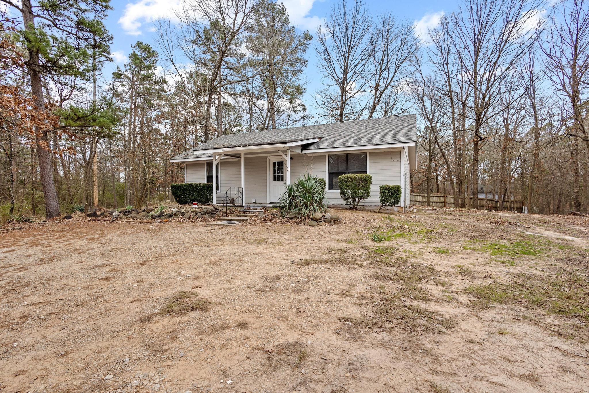 206 County Road 34980 Powderly TX 75473