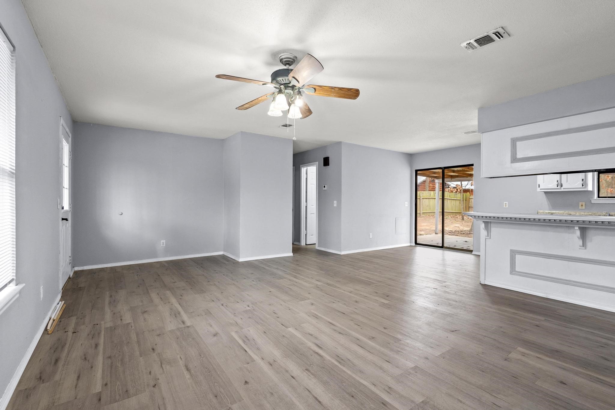 206 County Road 34980 Powderly TX 75473