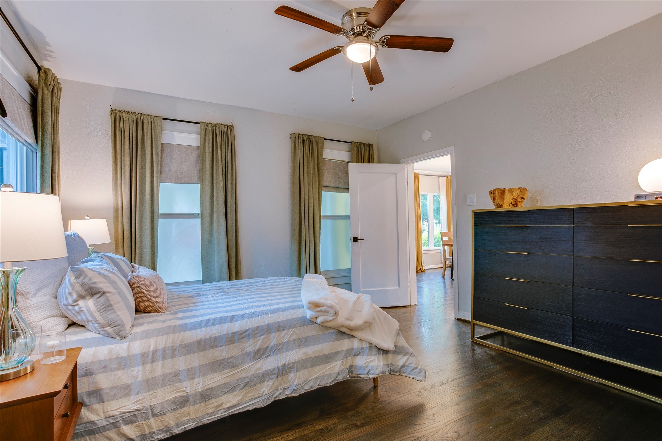 118 S Marlborough Avenue Dallas TX 75208