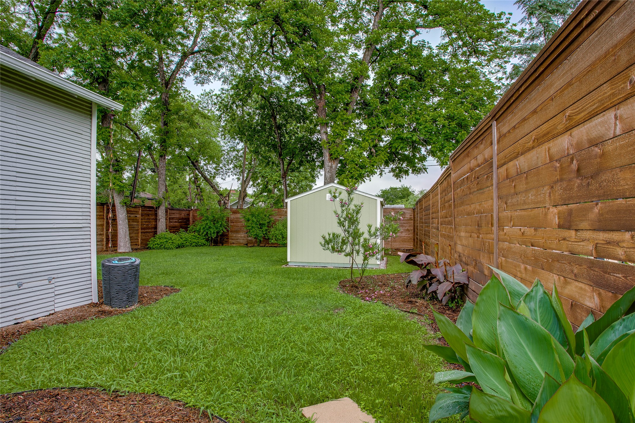 118 S Marlborough Avenue Dallas TX 75208
