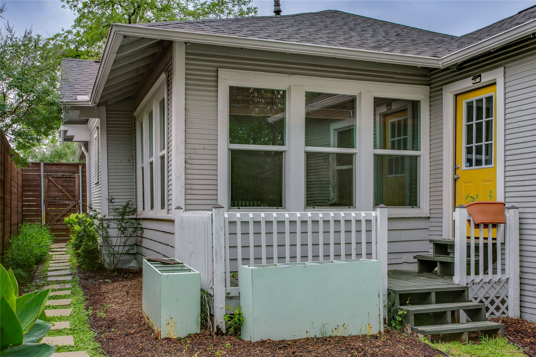 118 S Marlborough Avenue Dallas TX 75208