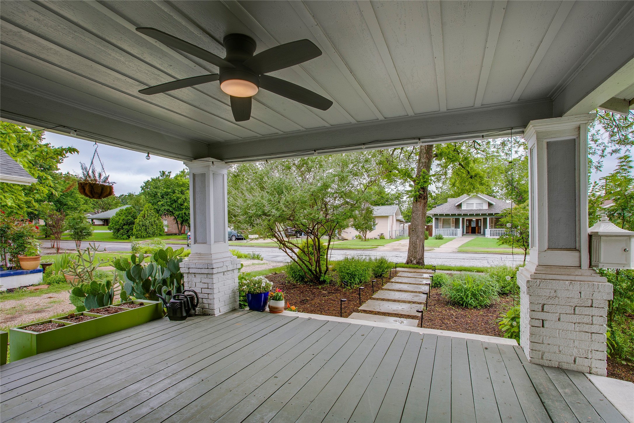 118 S Marlborough Avenue Dallas TX 75208