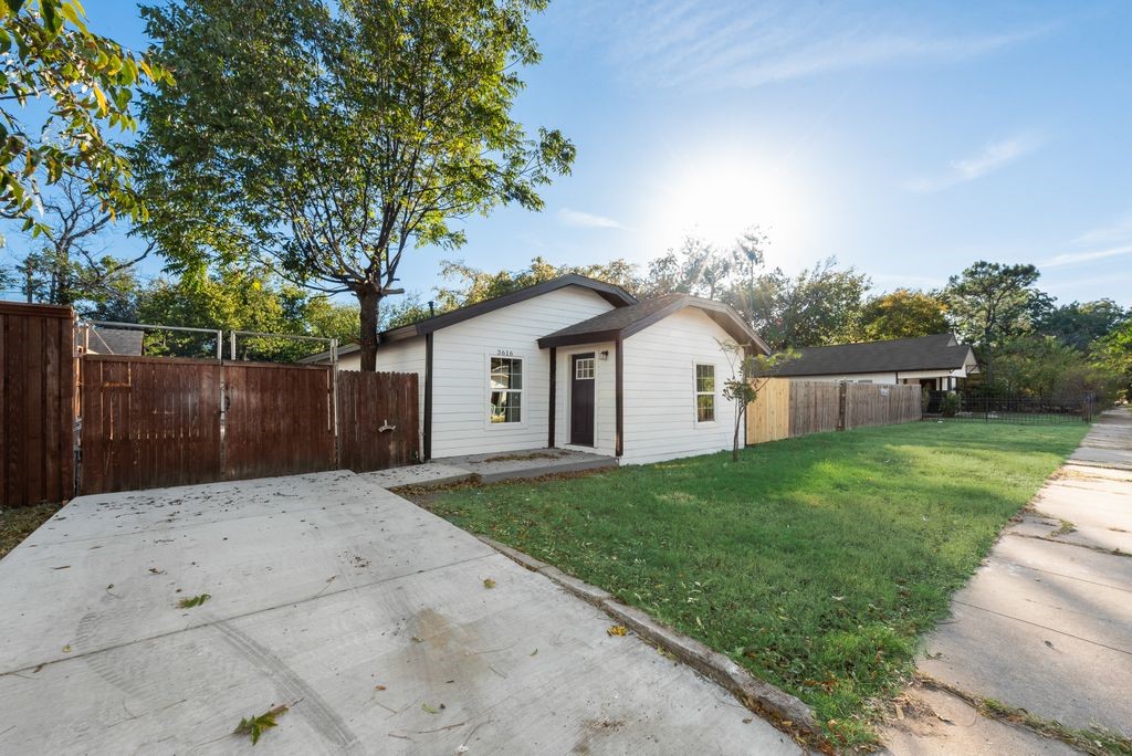 3616 Avenue J Fort Worth TX 76105