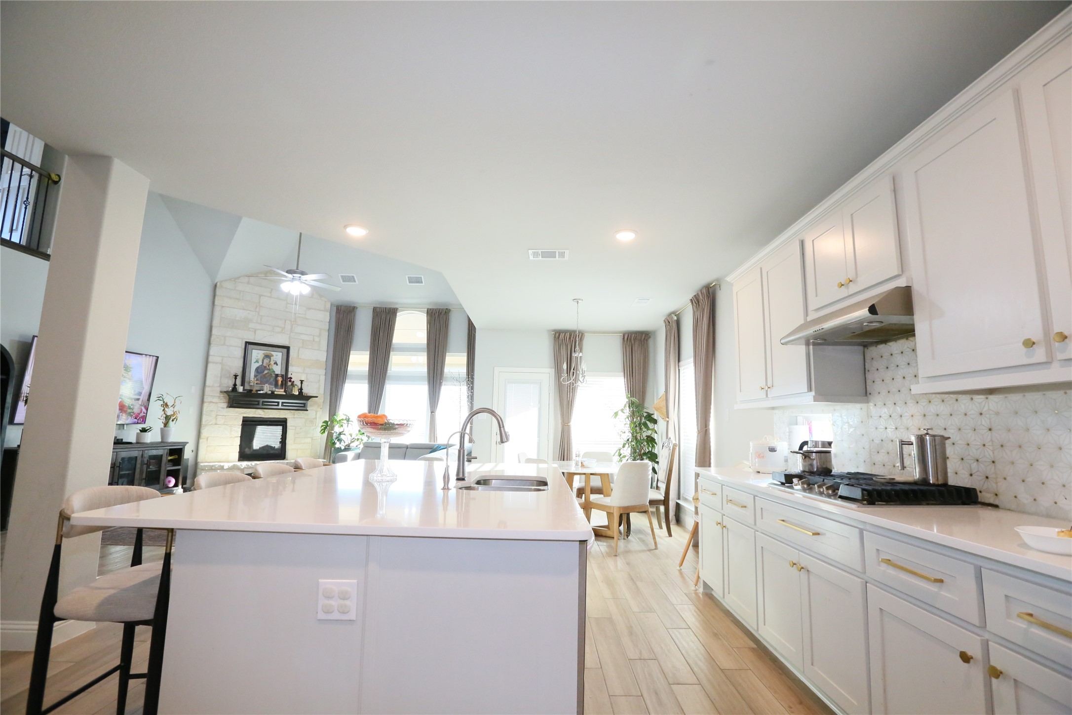 6713 Rockshire Drive Fort Worth TX 76123