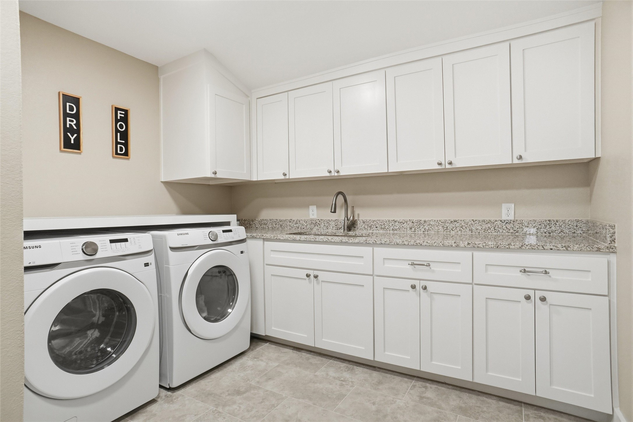 1719 Anaconda Trail Granbury TX 76048