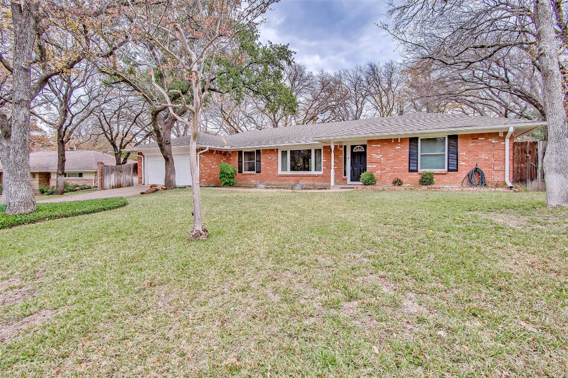 1014 Tanglewood Lane Arlington TX 76012