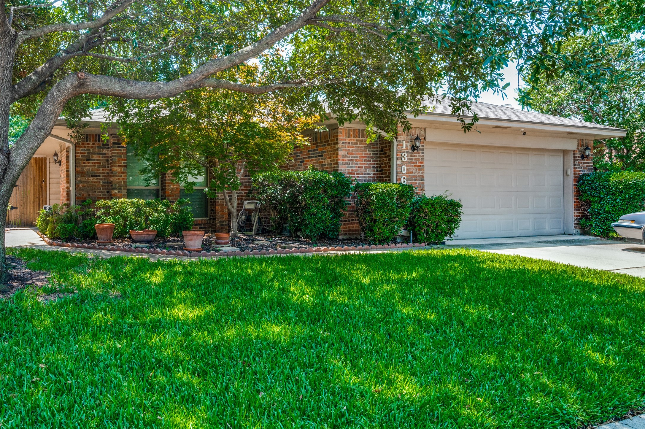1306 Boardwalk Street Arlington TX 76011