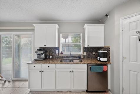 1318 Gilday Drive Arlington TX 76002