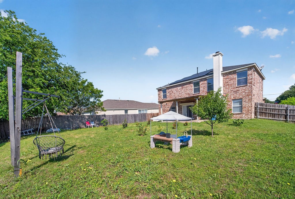1318 Gilday Drive Arlington TX 76002