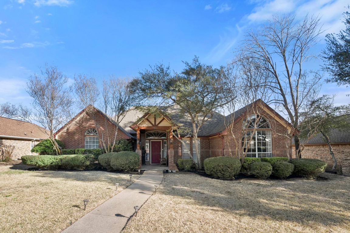 541 The Meadows Parkway Desoto TX 75115