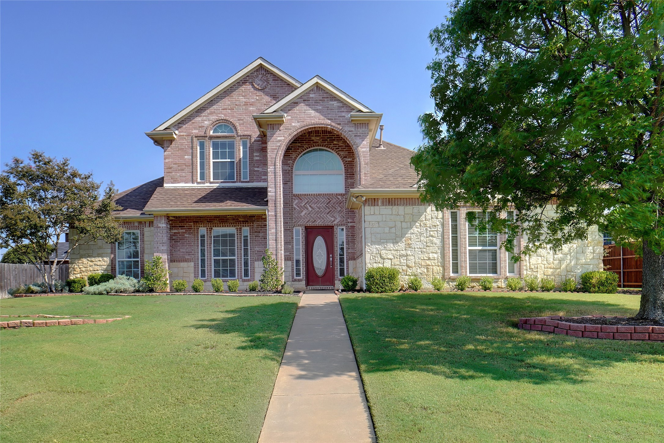 715 Lakewood Drive Kennedale TX 76060