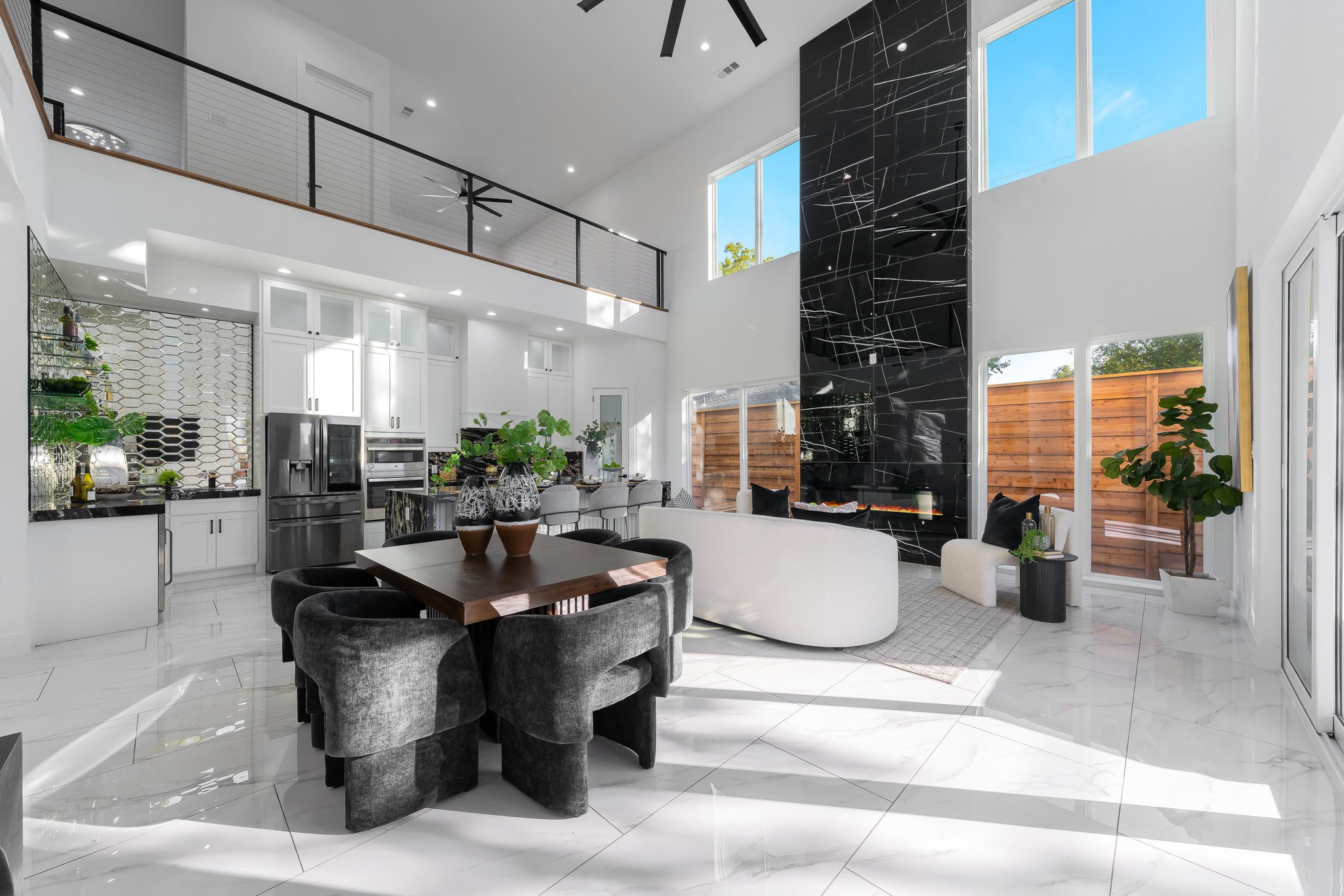 3351 Sylvan Avenue Dallas TX 75212