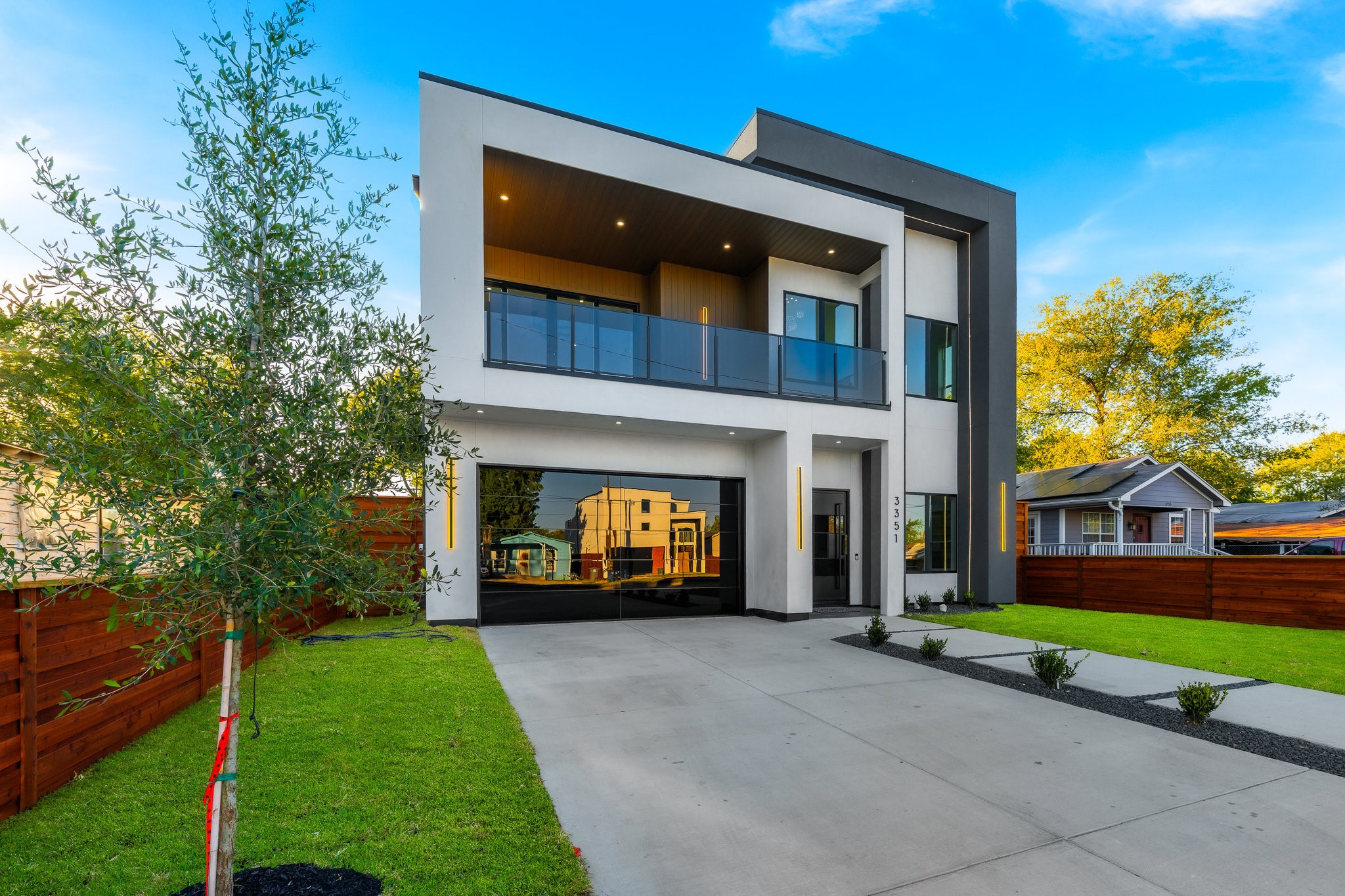 3351 Sylvan Avenue Dallas TX 75212