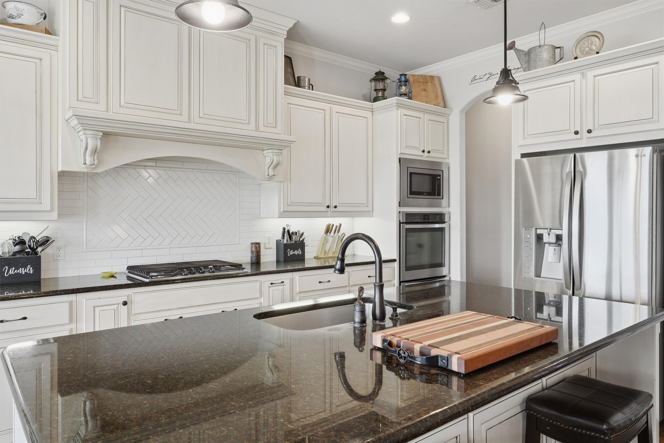 161 Creek Wood Drive Aledo TX 76008