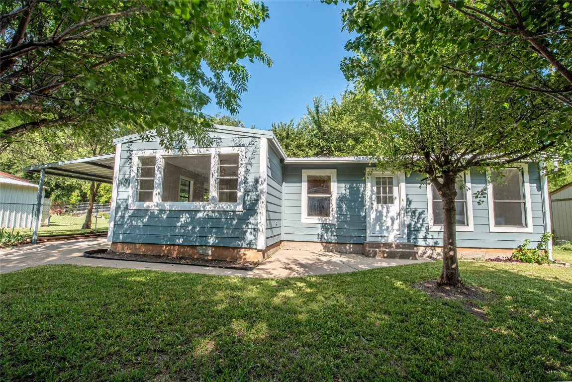 217 Clinton Drive Weatherford TX 76086