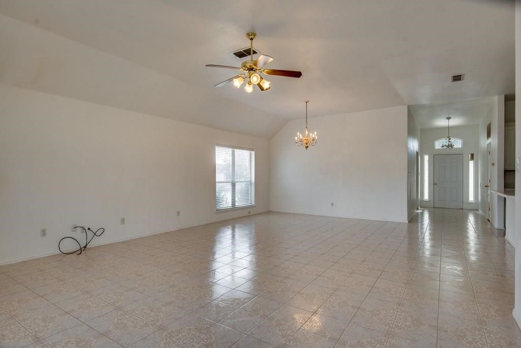 8841 San Joaquin Trail Fort Worth TX 76118