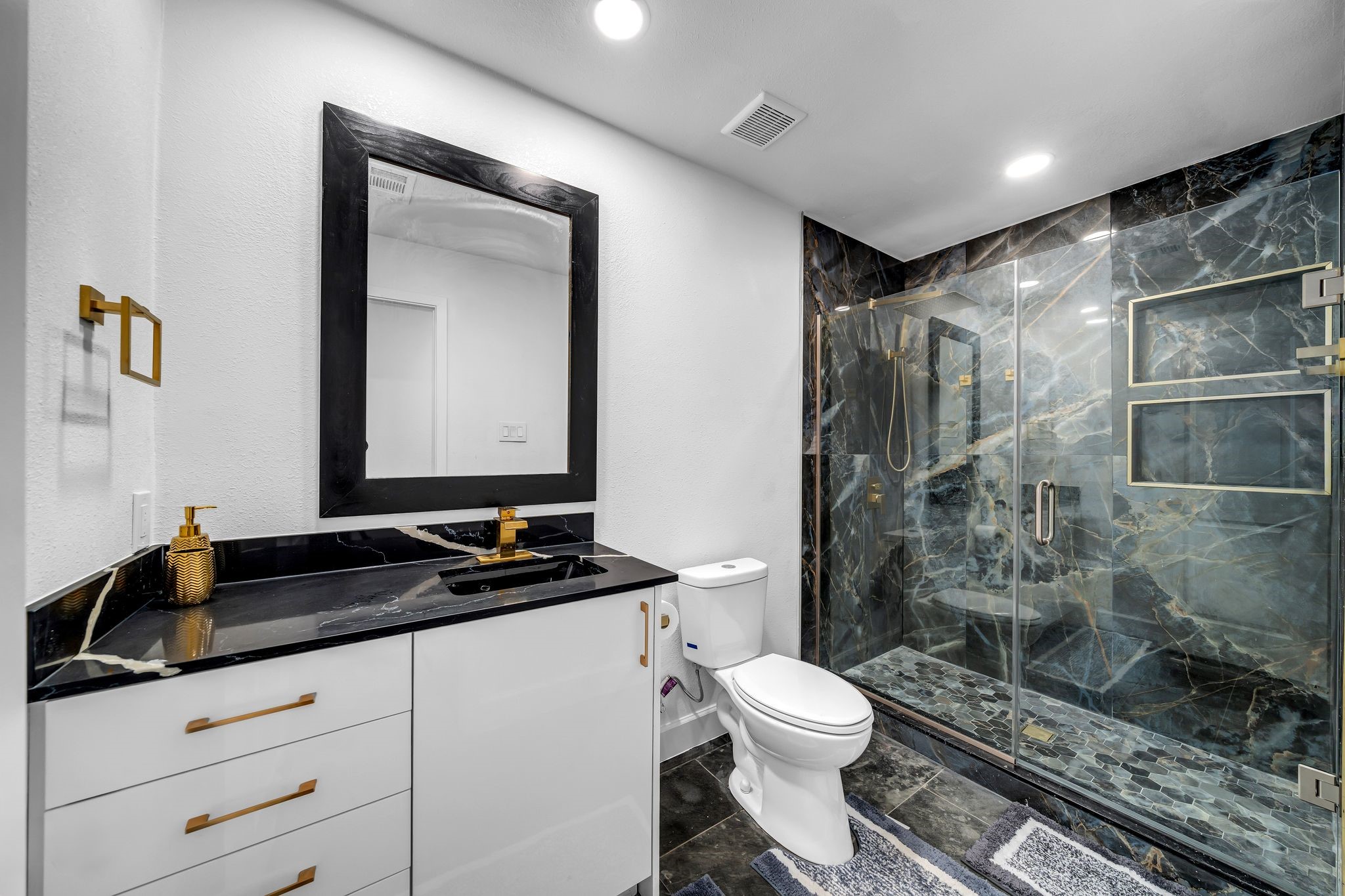 4122 Azalea Lane Garland TX 75043