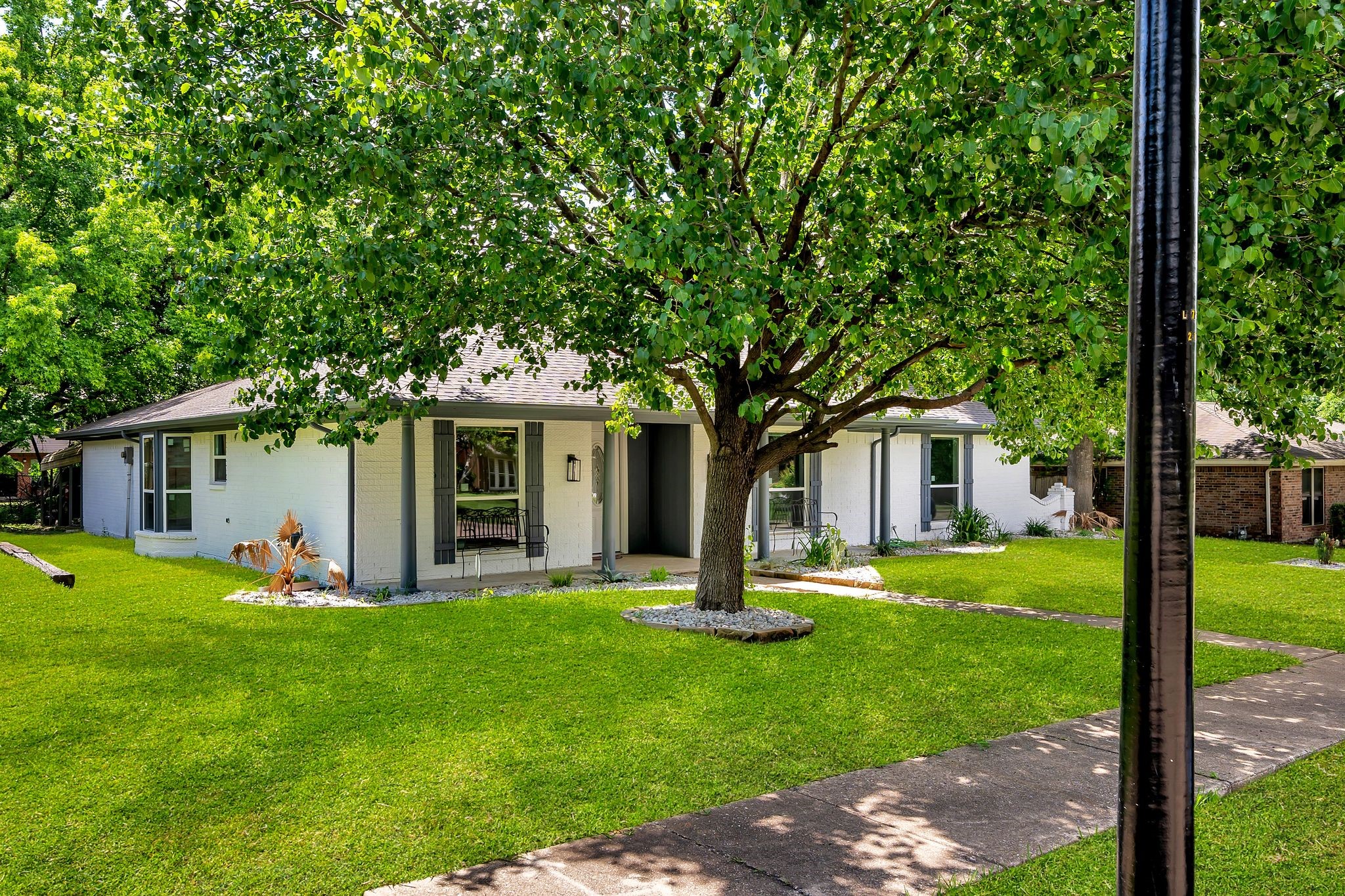 4122 Azalea Lane Garland TX 75043