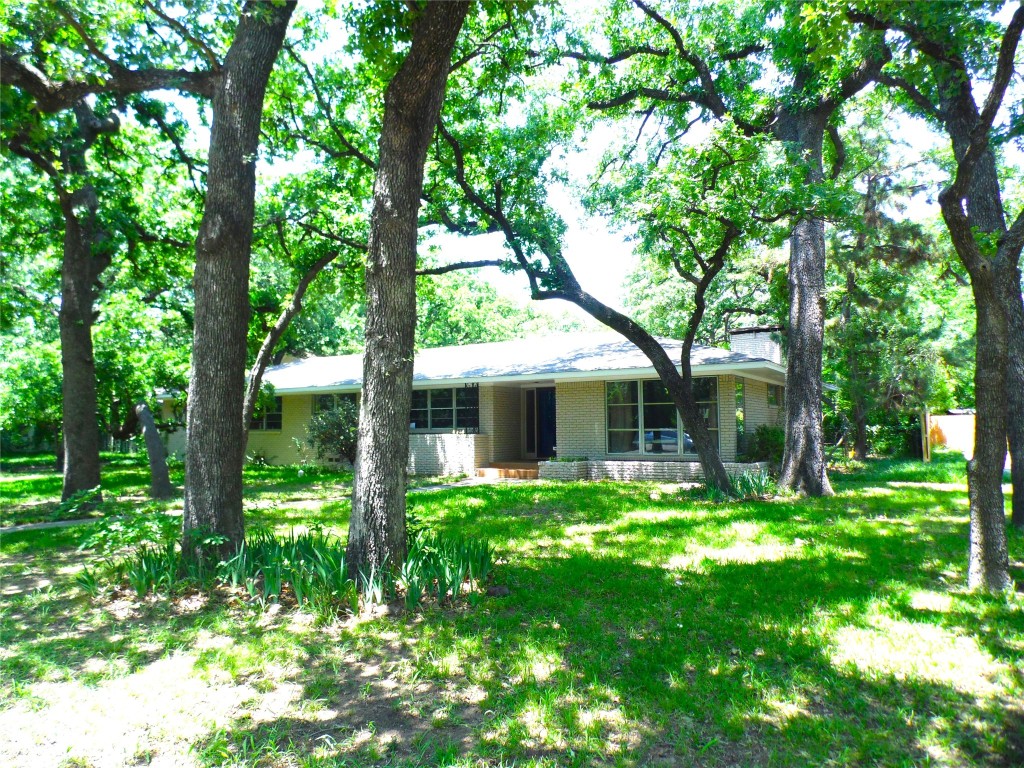1803 Laurelwood Drive Denton TX 76209