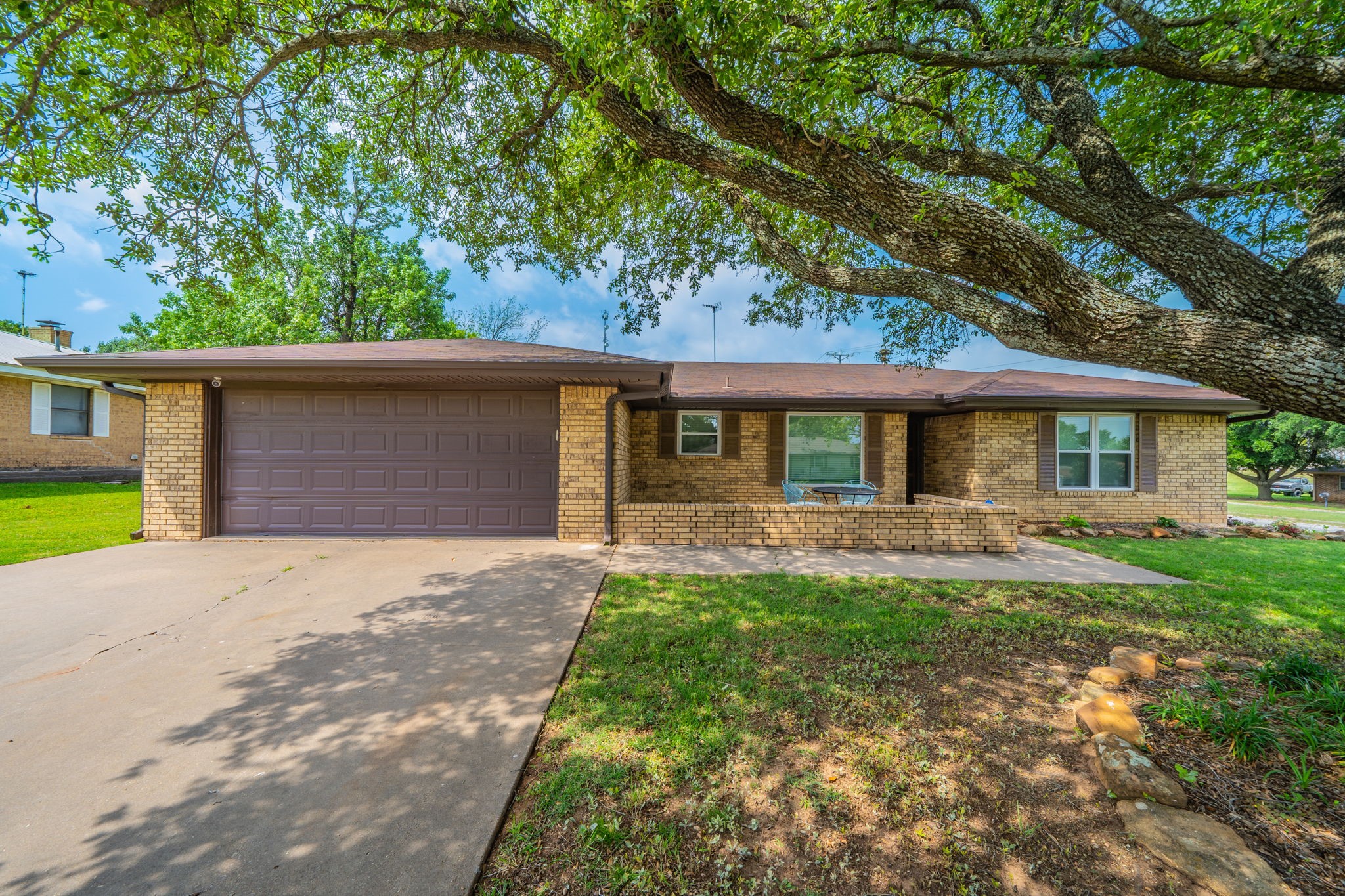 1300 Austin Street Bowie TX 76230