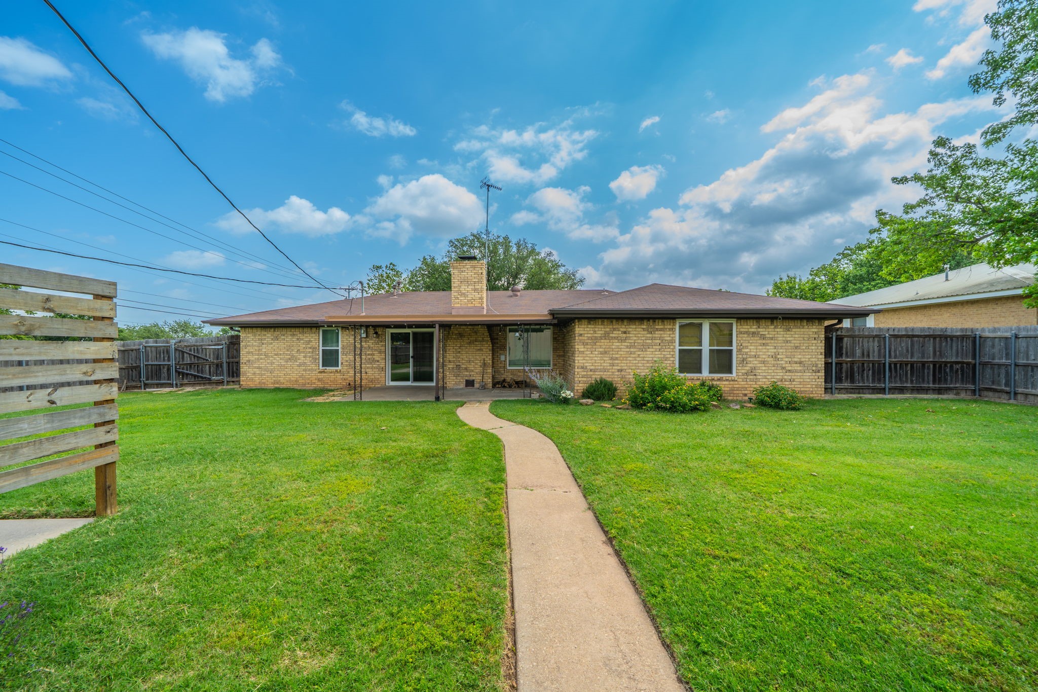 1300 Austin Street Bowie TX 76230