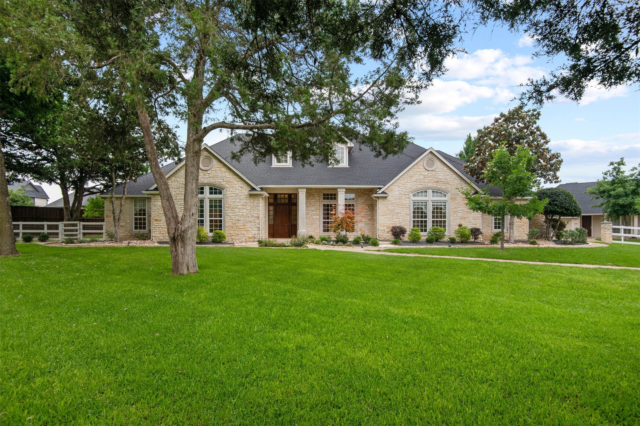 2202 Somerset Midlothian TX 76065