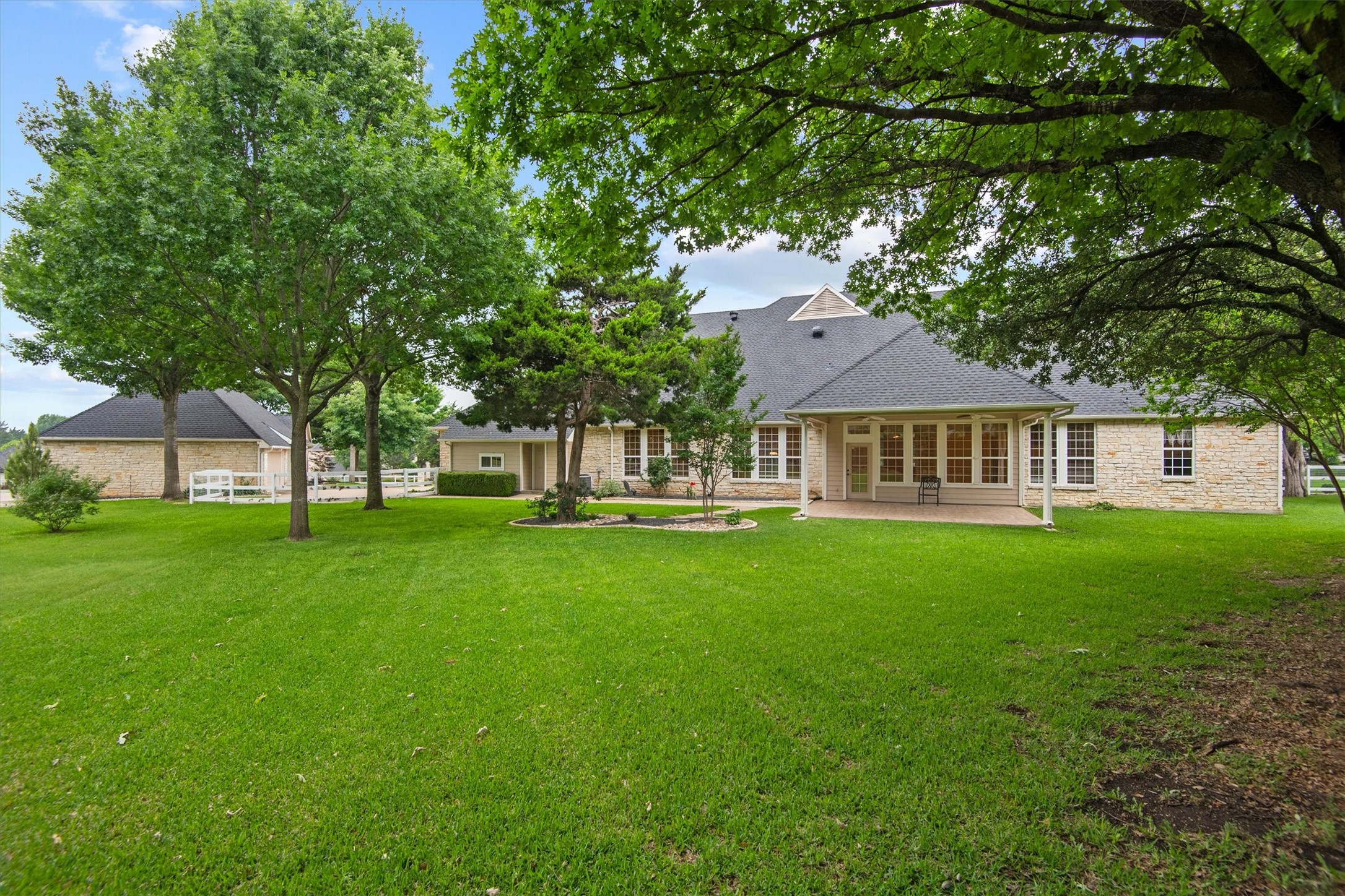 2202 Somerset Midlothian TX 76065