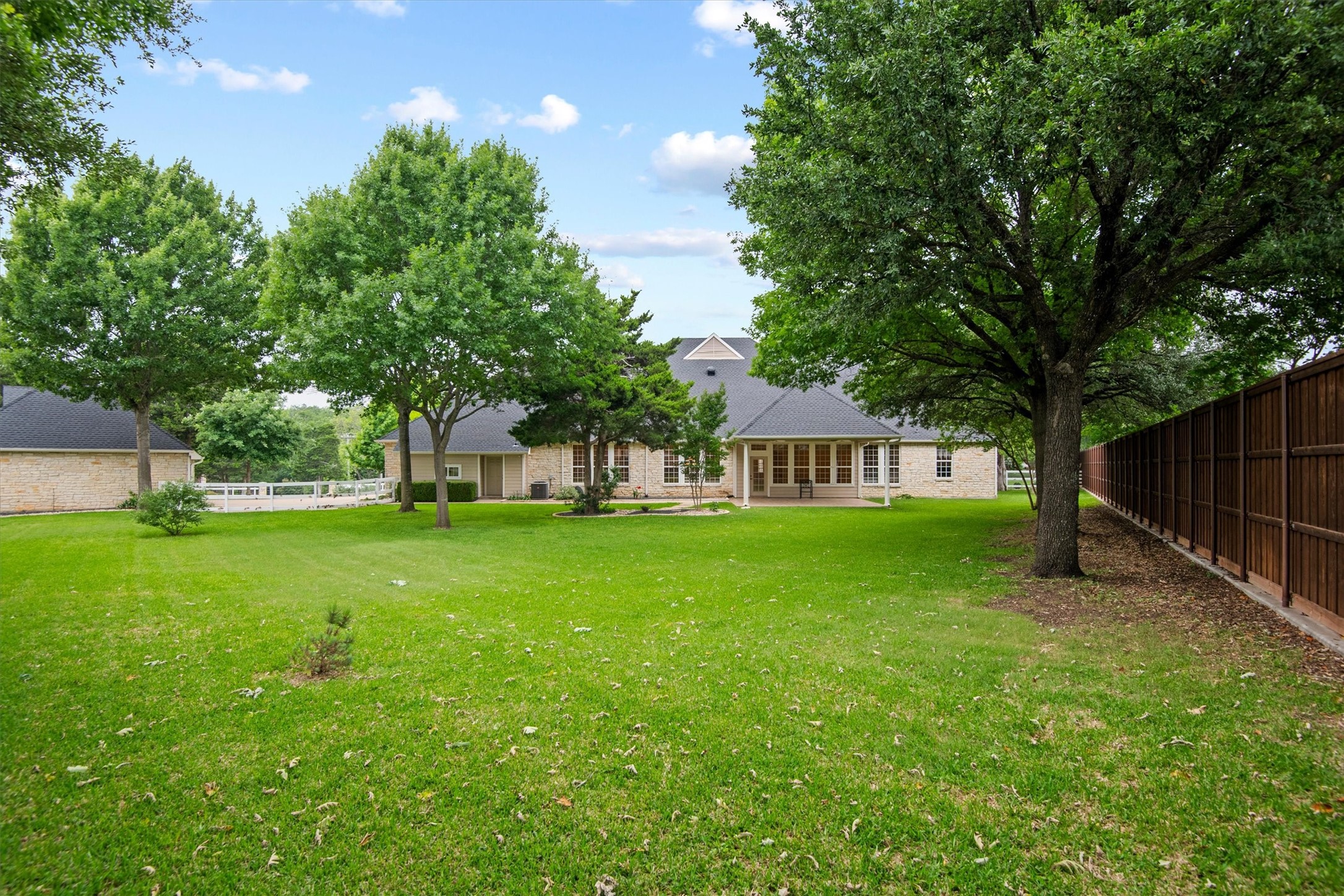 2202 Somerset Midlothian TX 76065