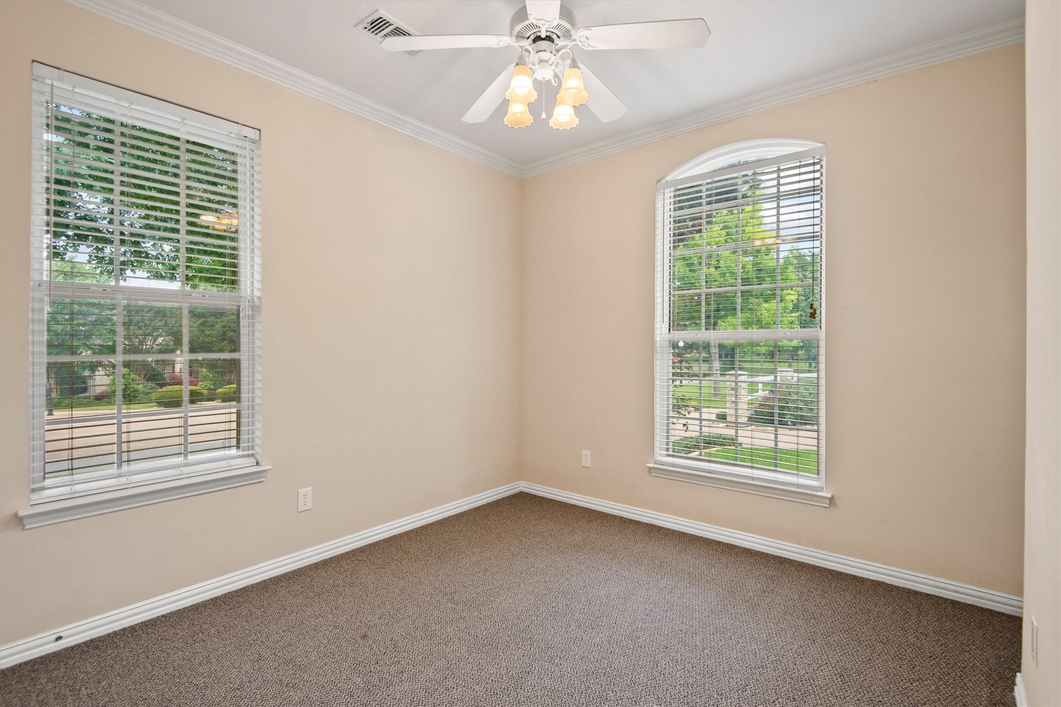 2202 Somerset Midlothian TX 76065