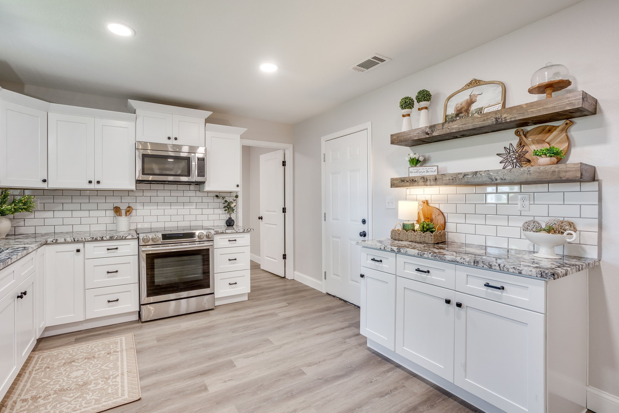 104 Thomas Street Joshua TX 76058