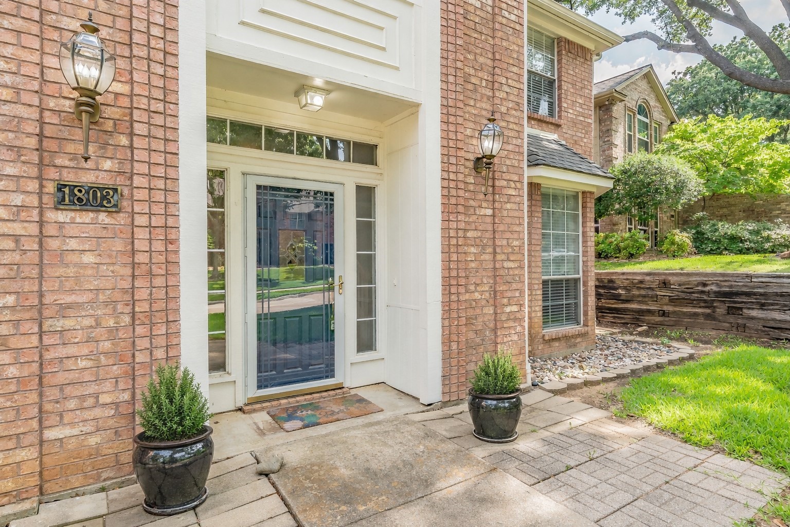 1803 Haydenbend Circle Grapevine TX 76051