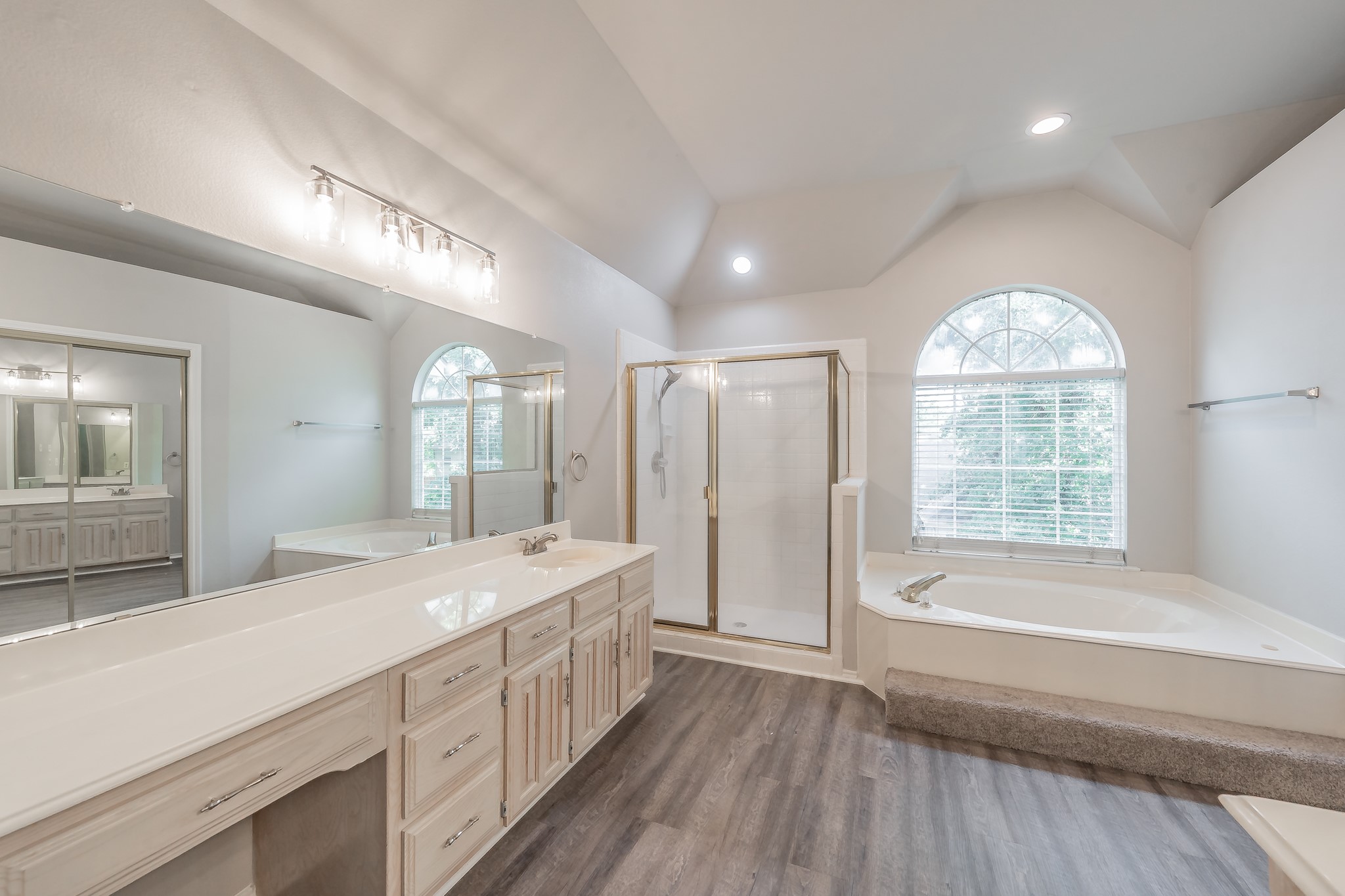 1803 Haydenbend Circle Grapevine TX 76051