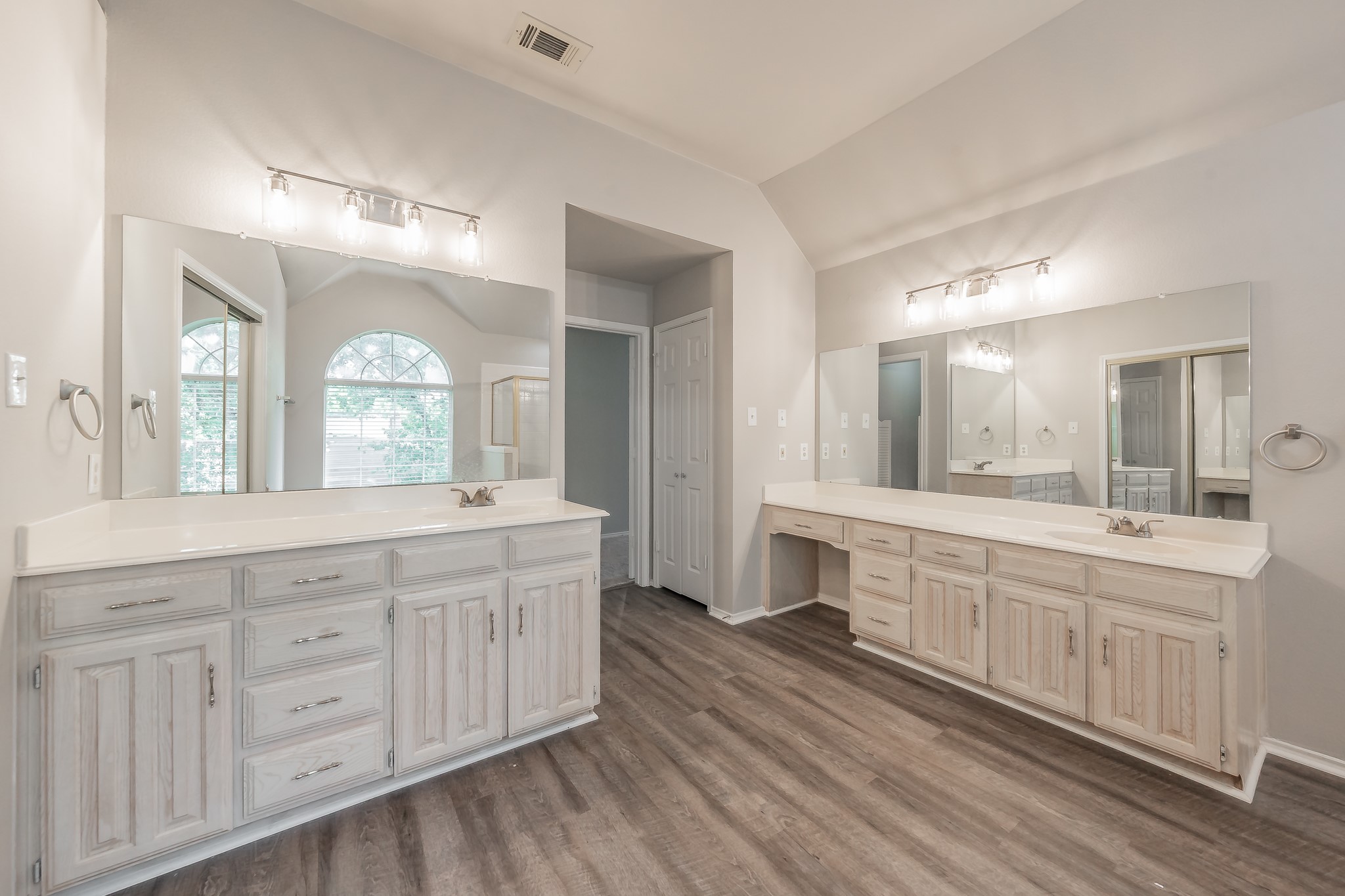 1803 Haydenbend Circle Grapevine TX 76051