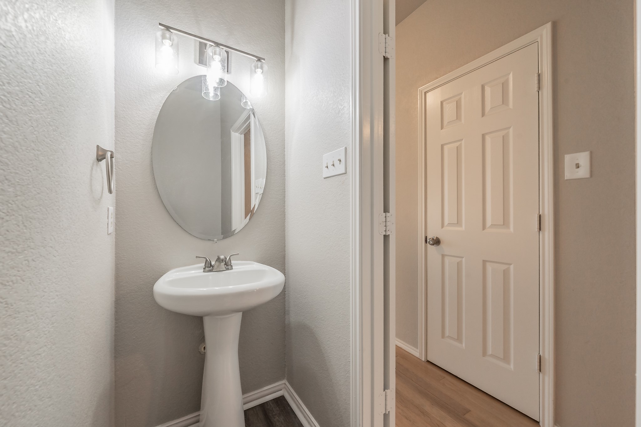 1803 Haydenbend Circle Grapevine TX 76051