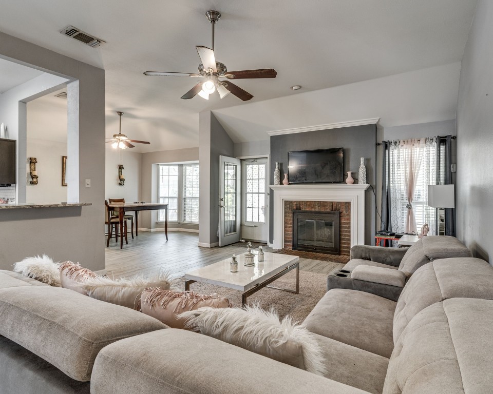 5417 Rolling Green Road Arlington TX 76017